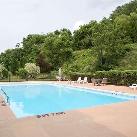 Clarion Inn Fairmont Dış mekan fotoğraf