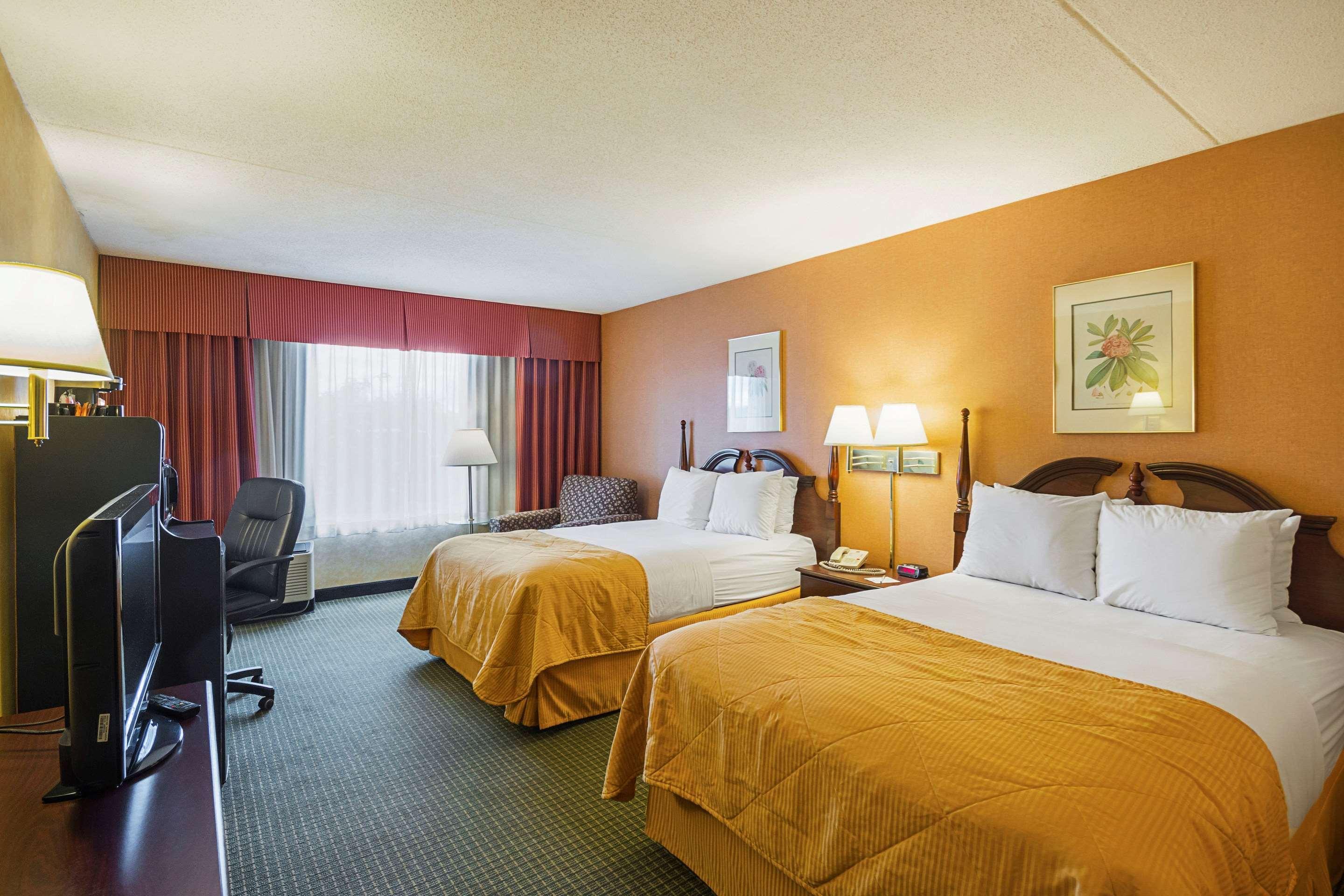 Clarion Inn Fairmont Dış mekan fotoğraf
