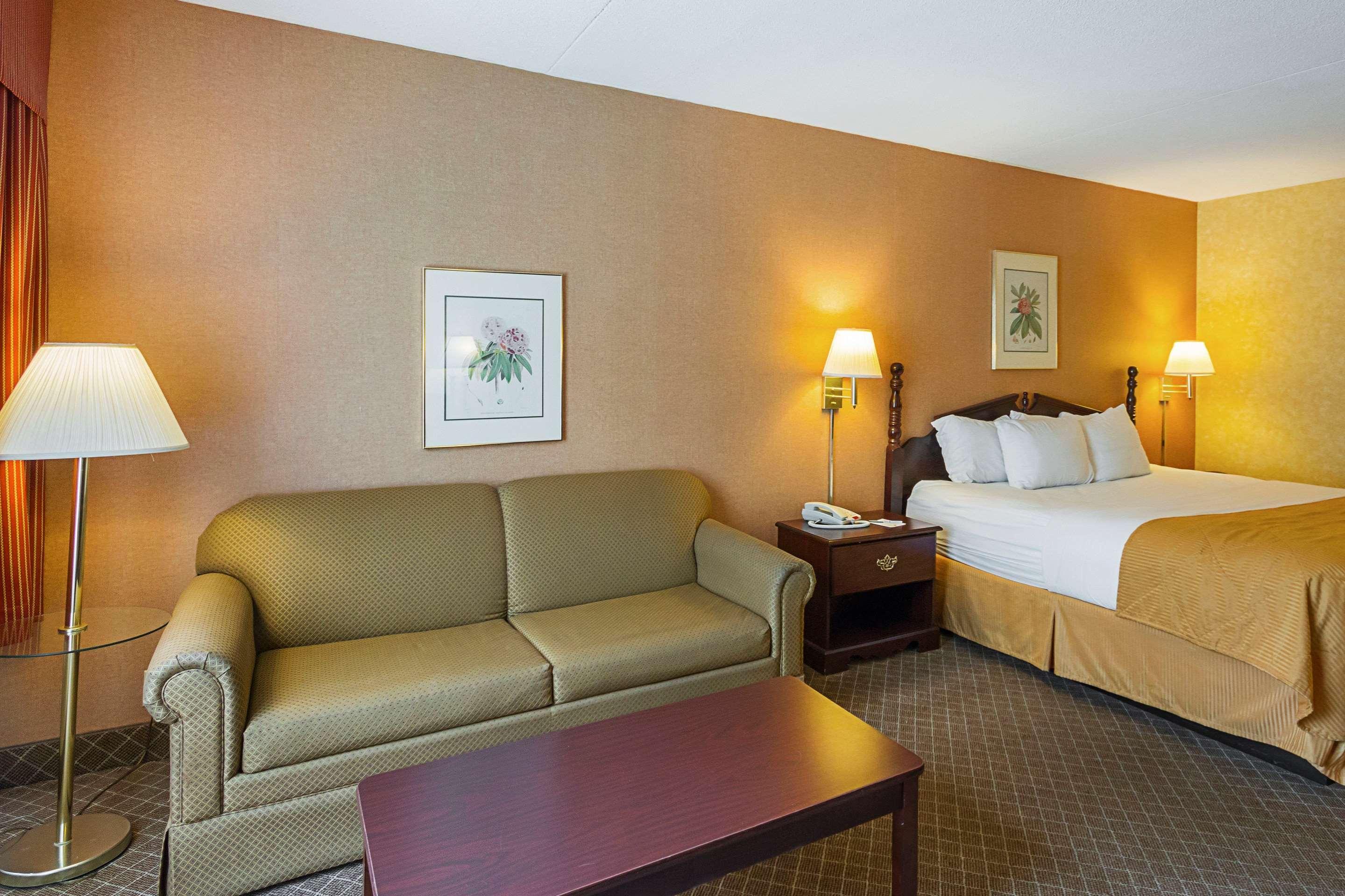 Clarion Inn Fairmont Dış mekan fotoğraf