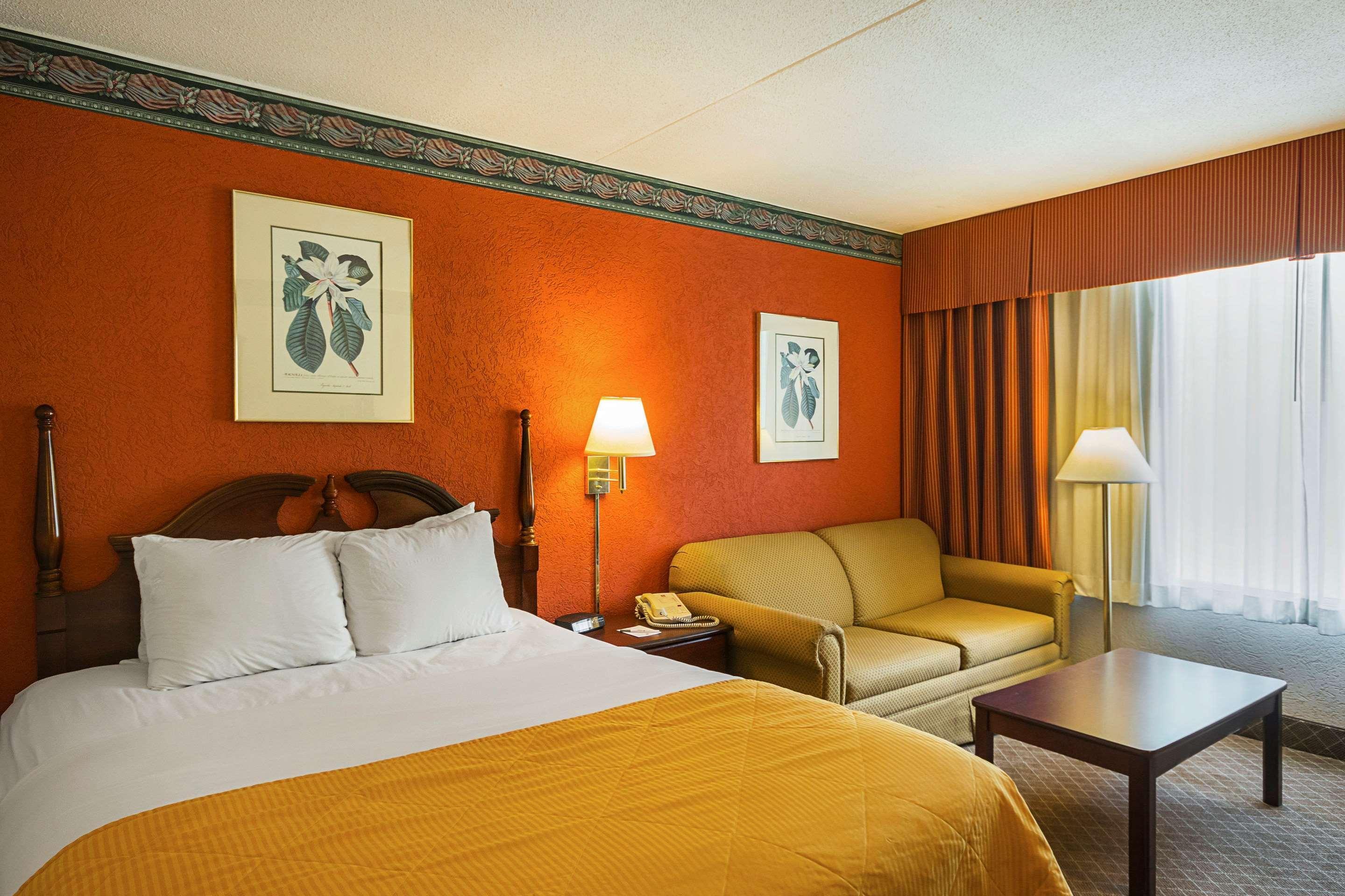 Clarion Inn Fairmont Dış mekan fotoğraf