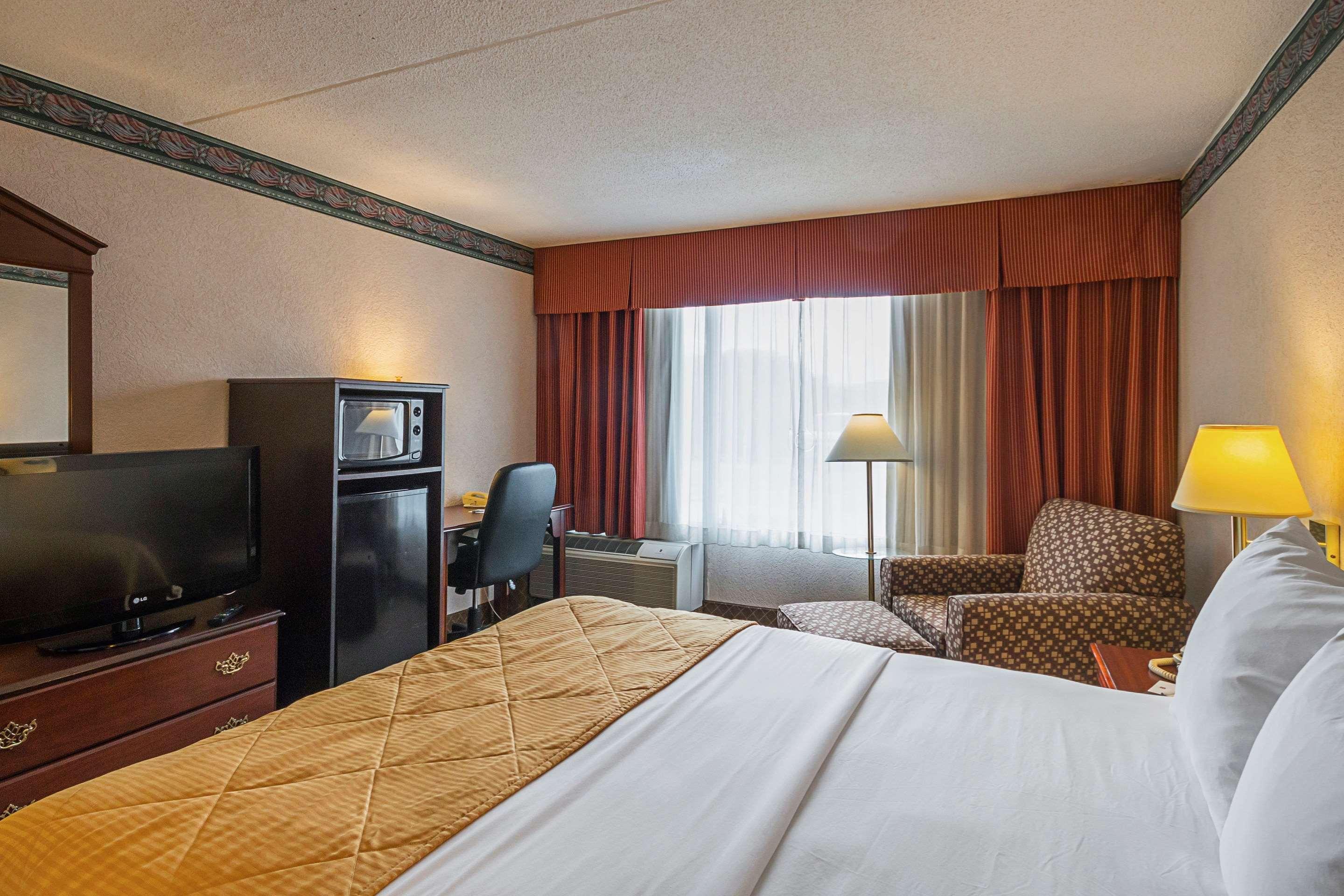 Clarion Inn Fairmont Dış mekan fotoğraf