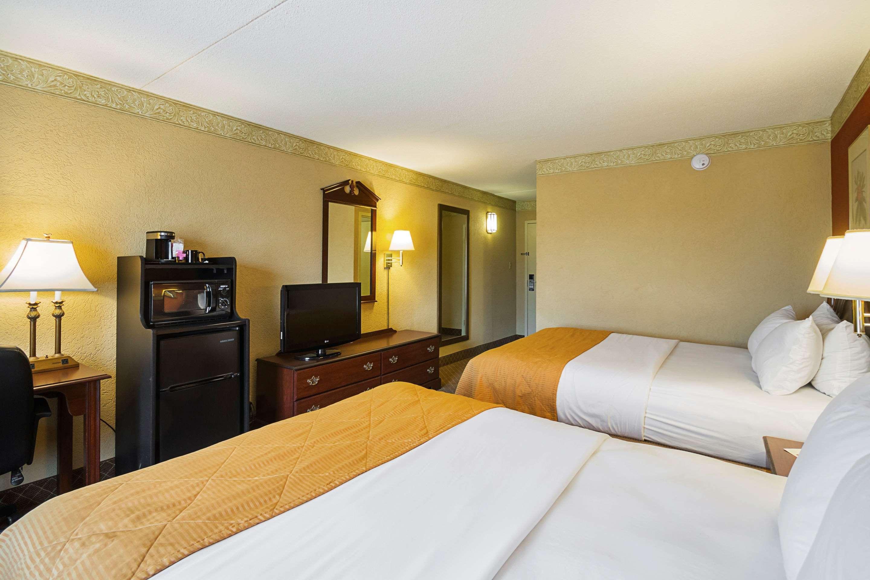 Clarion Inn Fairmont Dış mekan fotoğraf