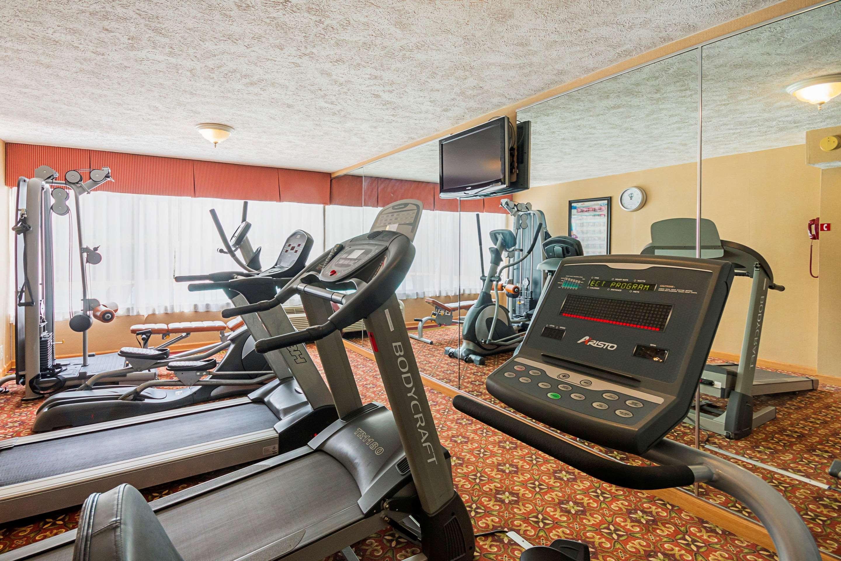 Clarion Inn Fairmont Dış mekan fotoğraf
