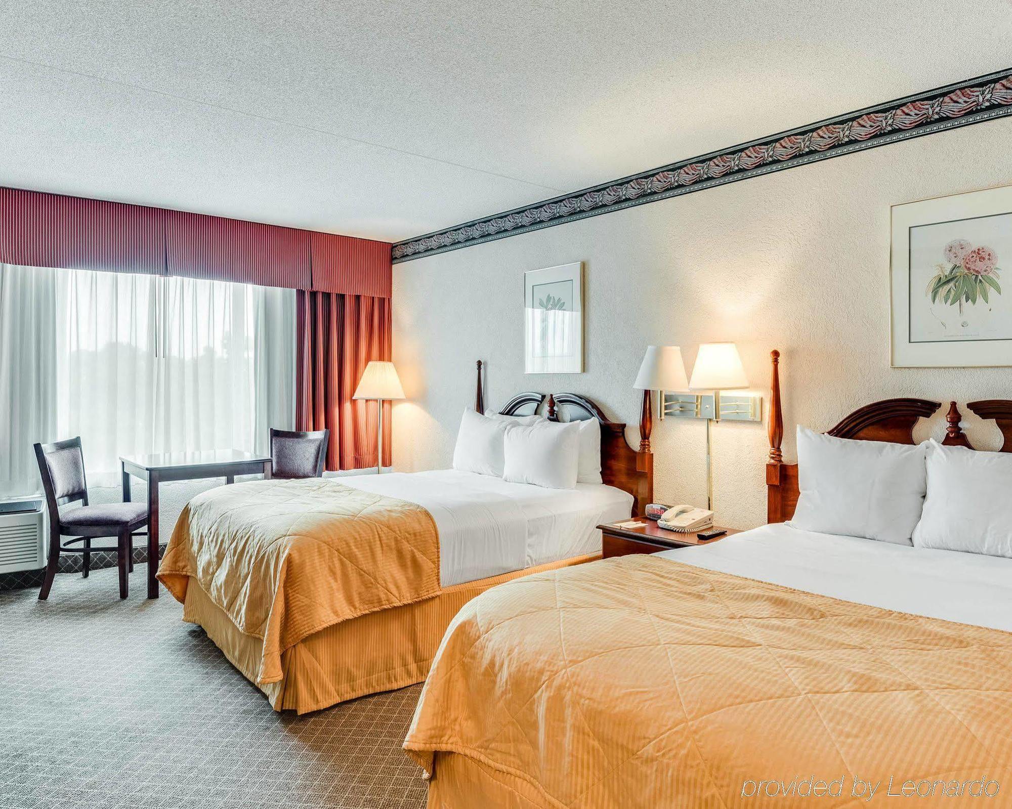 Clarion Inn Fairmont Dış mekan fotoğraf