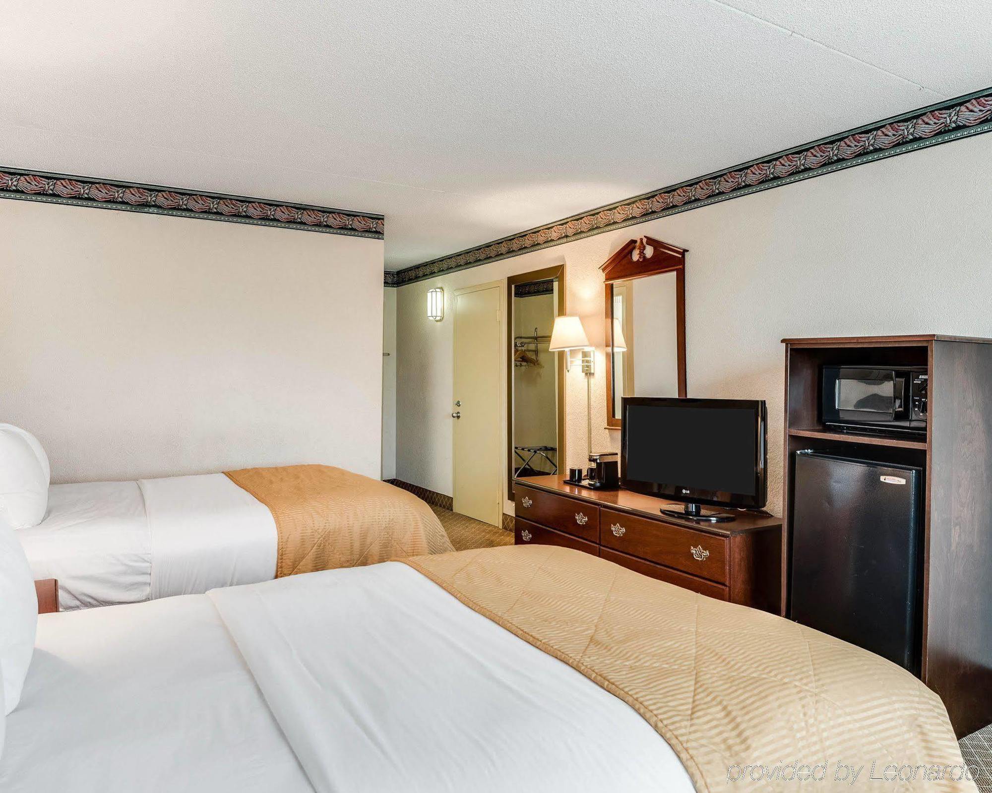 Clarion Inn Fairmont Dış mekan fotoğraf
