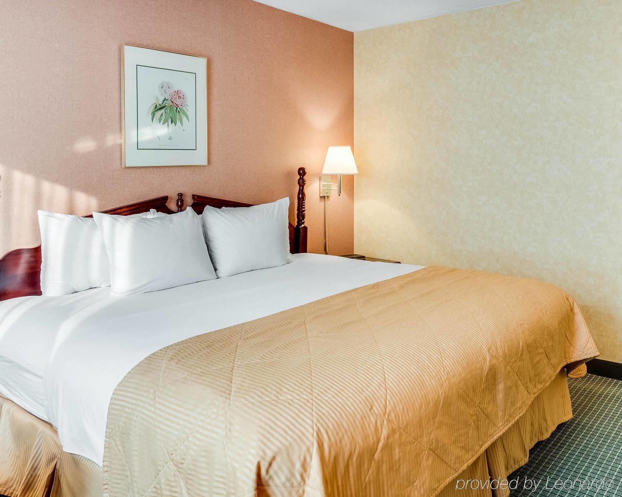 Clarion Inn Fairmont Dış mekan fotoğraf