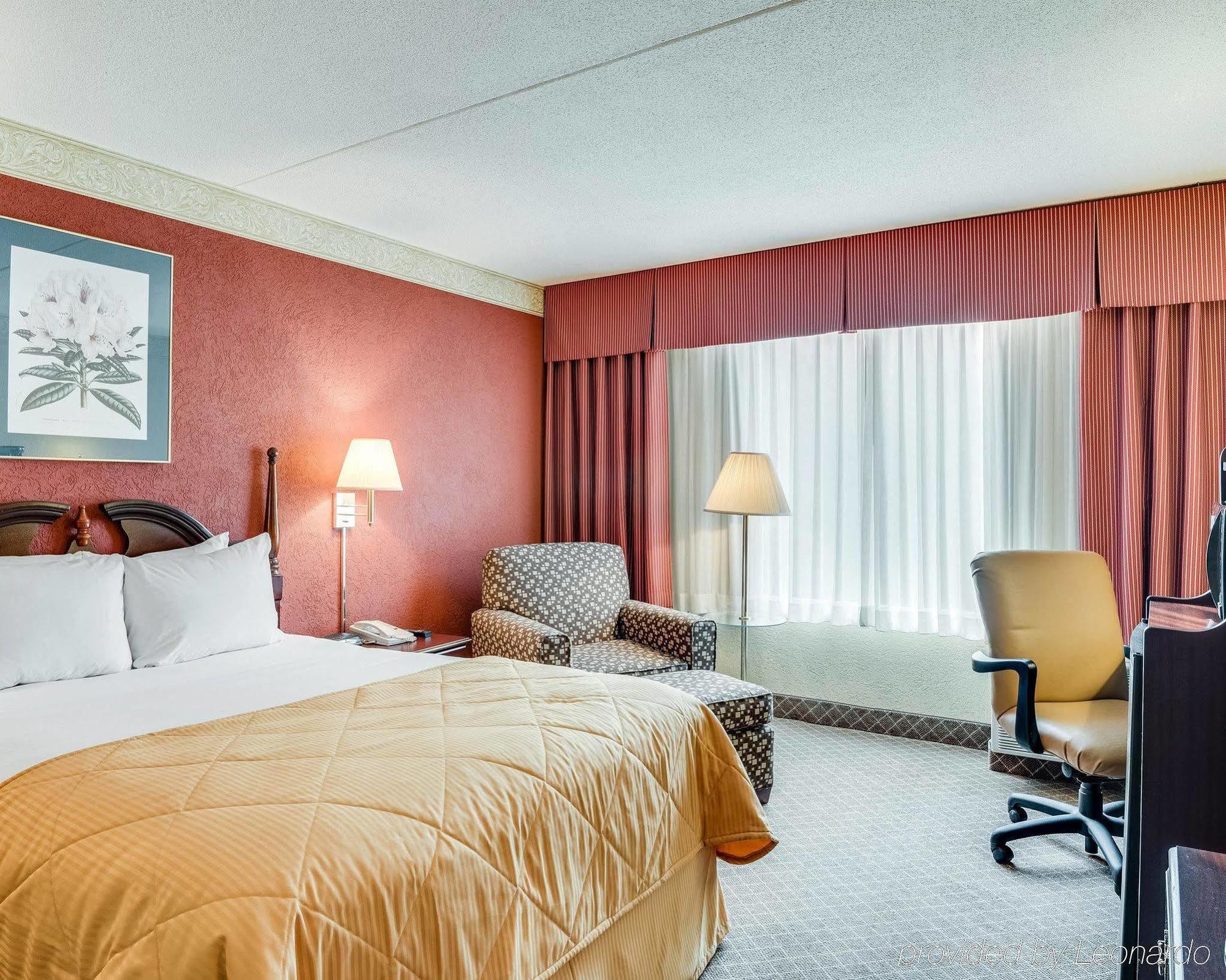 Clarion Inn Fairmont Dış mekan fotoğraf