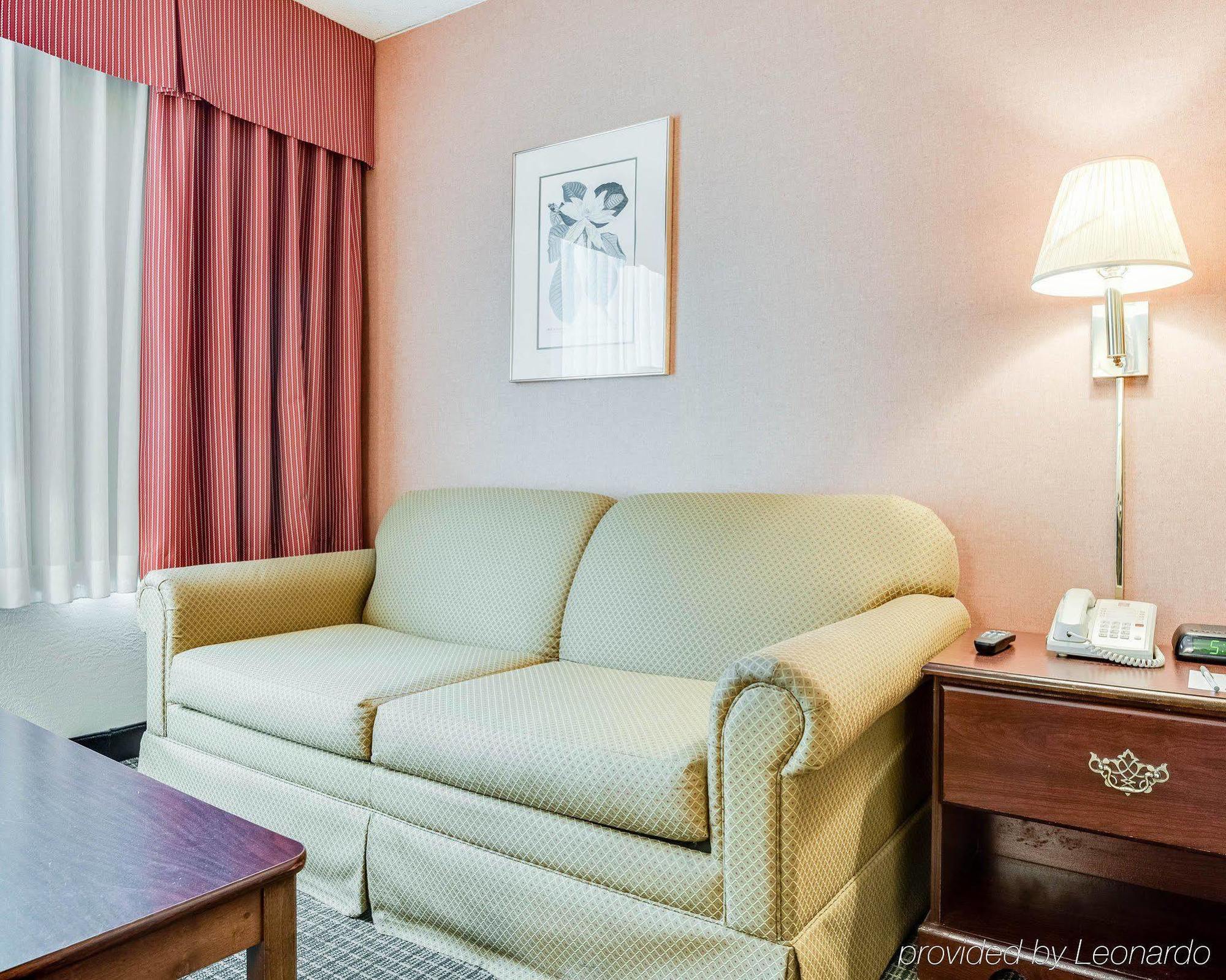 Clarion Inn Fairmont Dış mekan fotoğraf