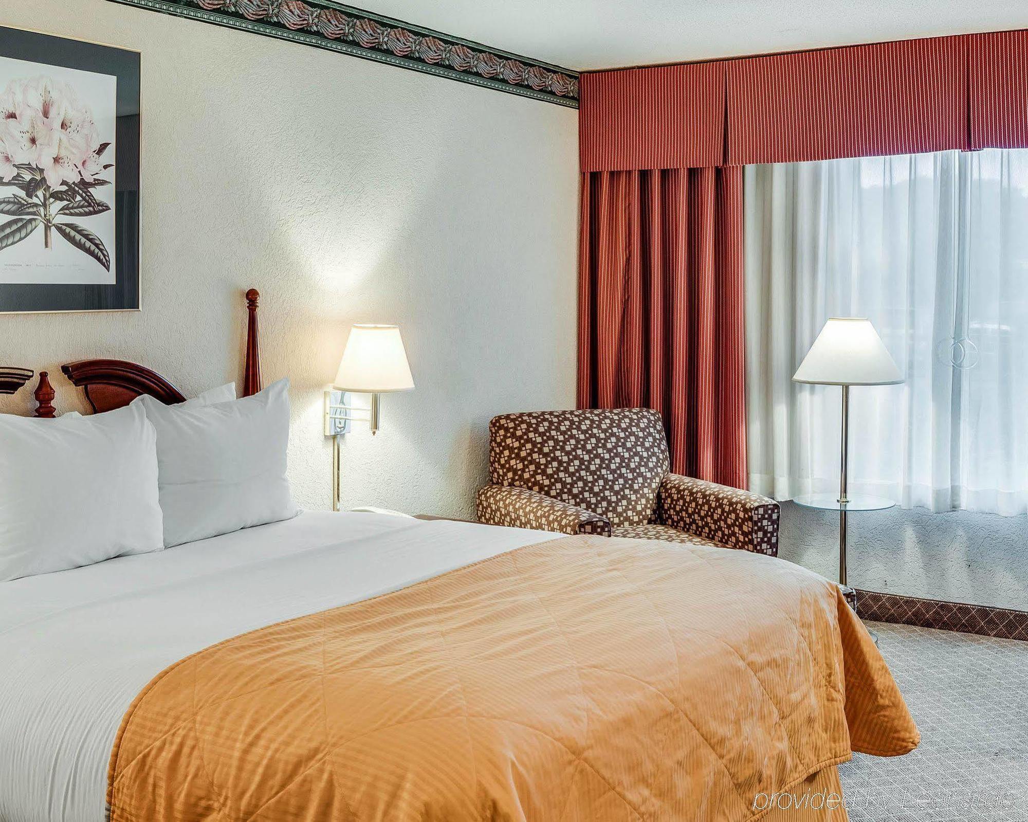 Clarion Inn Fairmont Dış mekan fotoğraf