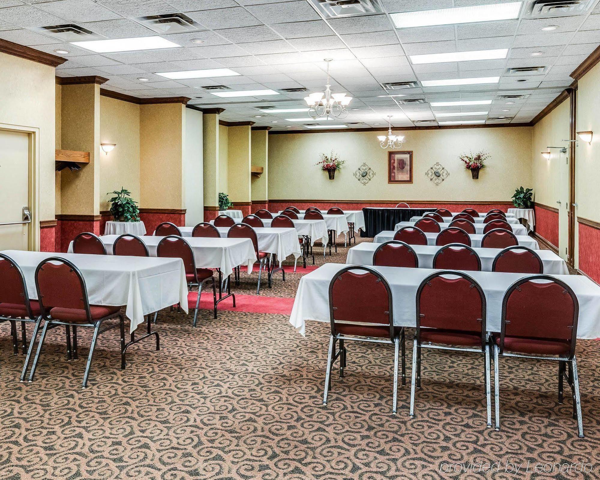 Clarion Inn Fairmont Dış mekan fotoğraf