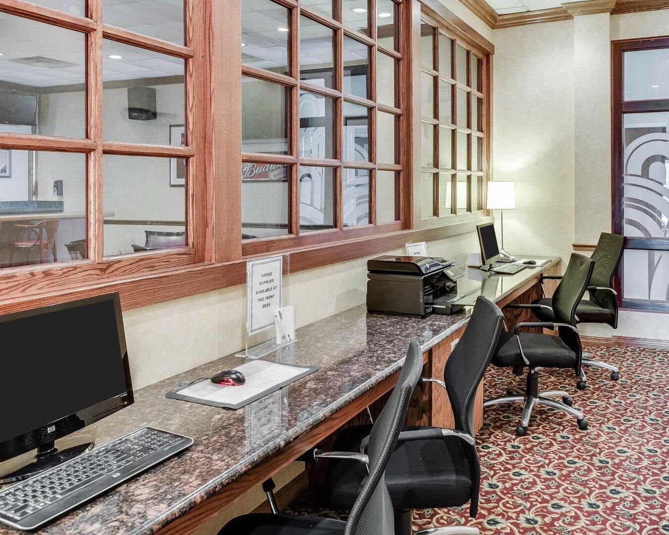 Clarion Inn Fairmont Dış mekan fotoğraf